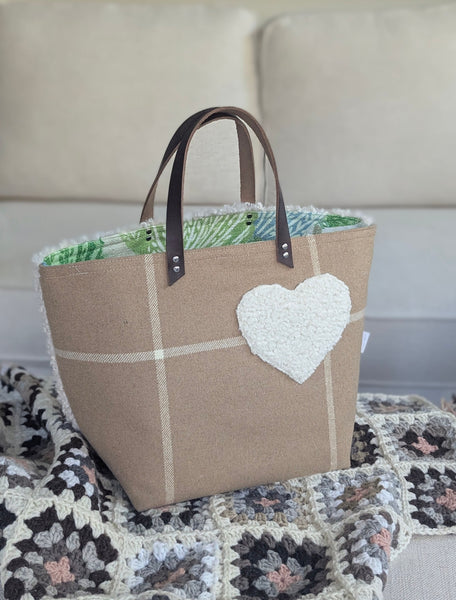 Fat Bottom Girl HAVE A HEART